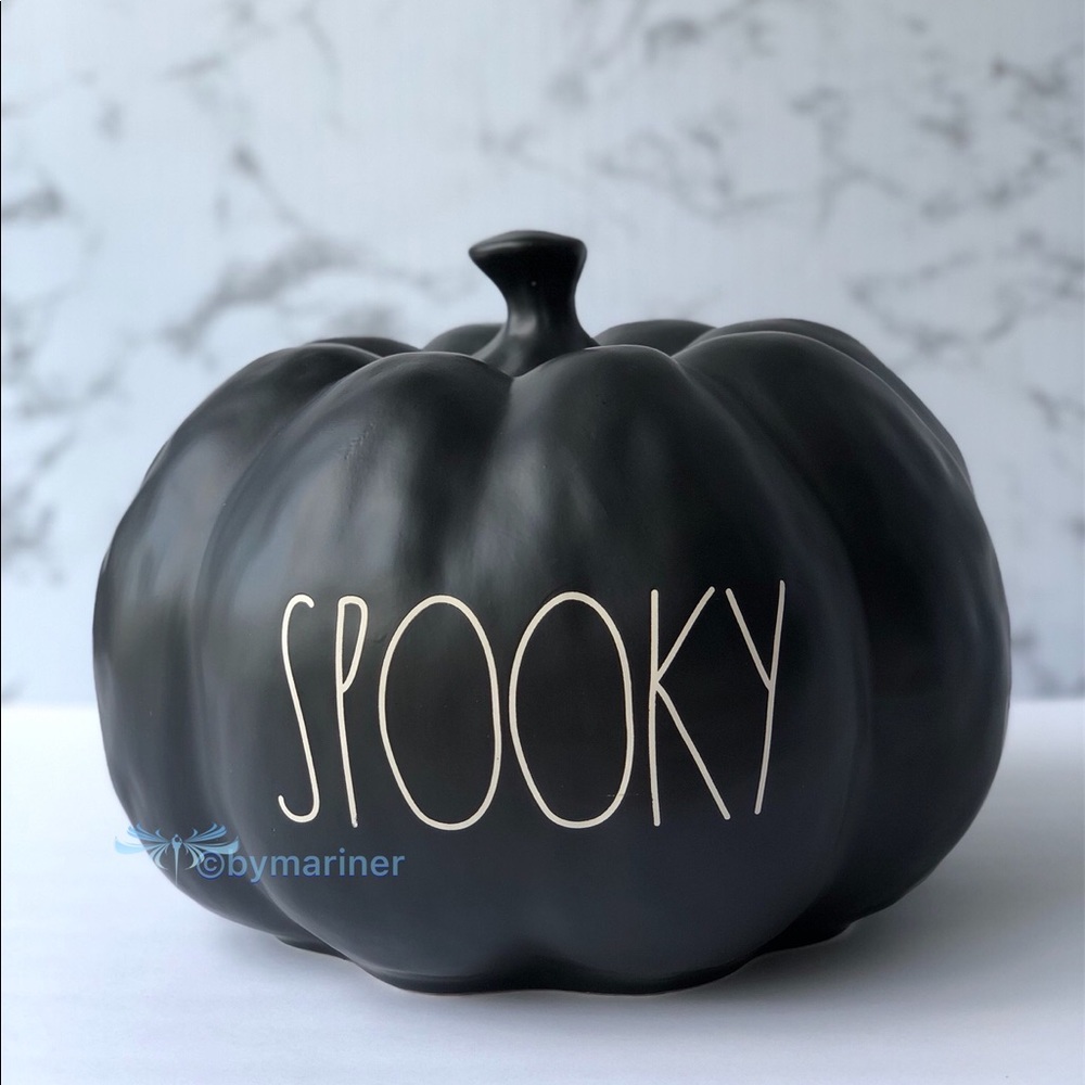 đ Rae Dunn Spooky Pumpkin Matte Black Largest - Picture 1 of 6